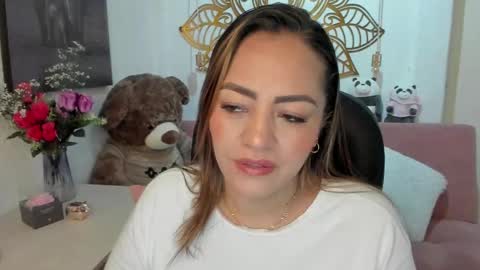 Mariana Lopez online show from 14, 2, 2025