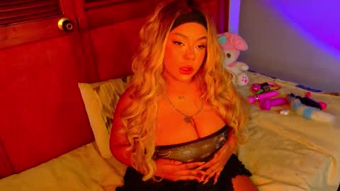 Mariana Prada online show from 22, 11, 2025