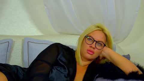 Snapshot of marianeumann chatting on 3, 2, 2026 Maria online show from 3, 2, 2026