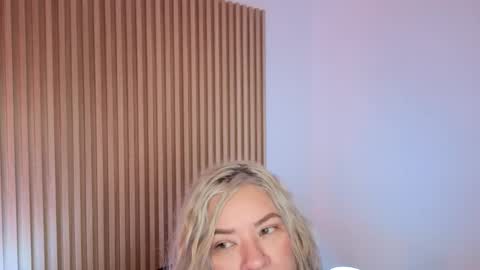 Snapshot of marianl0ve chatting on 12, 1, 2026 Marian Love online show from 12, 1, 2026