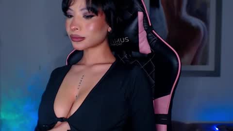 M A R I A N E online show from 9, 1, 2025