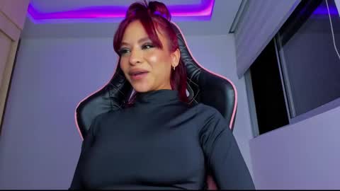 M A R I A N E online show from 27, 2, 2025