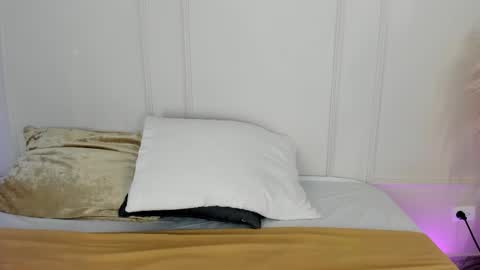 Maria Pettit online show from 7, 2, 2026