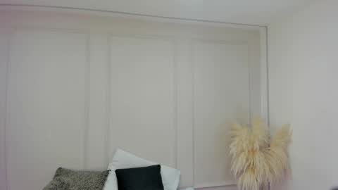 Maria Pettit online show from 9, 3, 2026