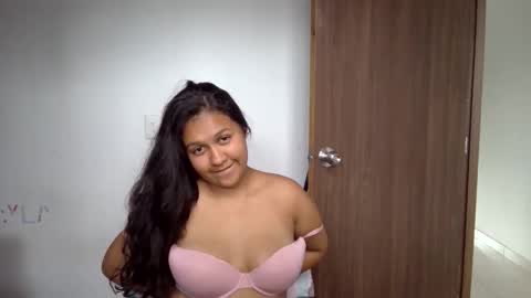 Snapshot of mariaspx chatting on 15, 4, 2026 mariaspx online show from 15, 4, 2026