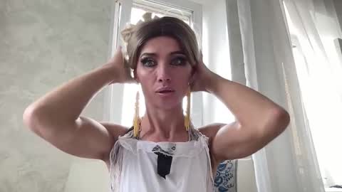 Mari online show from 15, 10, 2025