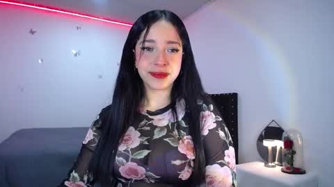 Nicolle online show from 23, 12, 2024