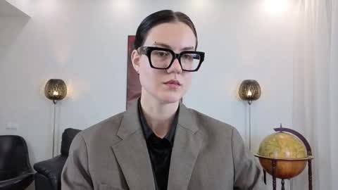 Snapshot of marie_fitch chatting on 2, 5, 2026 Marie Fitch online show from 2, 5, 2026