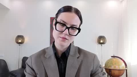Snapshot of marie_fitch chatting on 8, 5, 2026 Marie Fitch online show from 8, 5, 2026