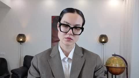 Snapshot of marie_fitch chatting on 15, 5, 2026 Marie Fitch online show from 15, 5, 2026