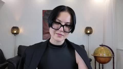 Snapshot of marie_fitch chatting on 25, 5, 2026 Marie Fitch online show from 25, 5, 2026
