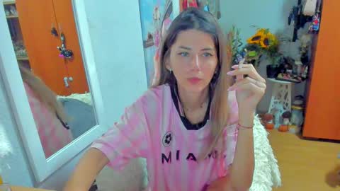 Snapshot of marie_marie03 chatting on 18, 9, 2025 Marie   online show from 18, 9, 2025