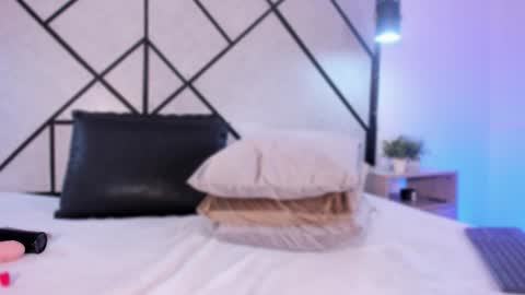 M A R I E online show from 27, 1, 2025