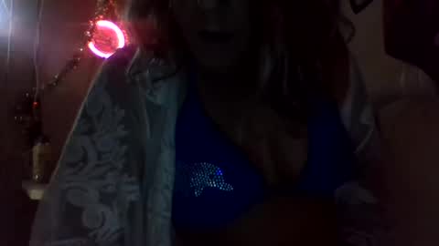 Snapshot of mariecastle517 chatting on 2, 6, 2026 mariecastle517 online show from 2, 6, 2026