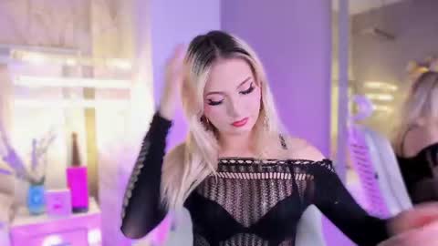 Snapshot of mariluu_ chatting on 7, 7, 2026 Mariluu online show from 7, 7, 2026