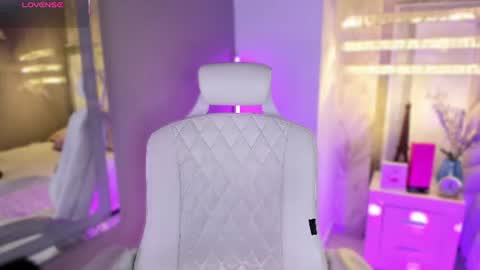 Snapshot of mariluu_ chatting on 15, 7, 2026 Mariluu online show from 15, 7, 2026