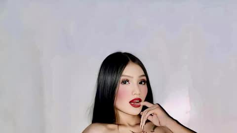 IM YOUR BABE GIRL LYCA online show from 30, 5, 2026