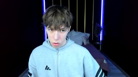 Mark online show from 12, 4, 2026