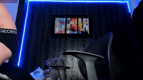 Snapshot of mark_buffet02 chatting on 10, 1, 2025 Mark Buffet online show from 10, 1, 2025