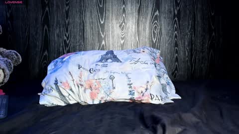 Snapshot of mark_buffet02 chatting on 28, 1, 2025 Mark Buffet online show from 28, 1, 2025