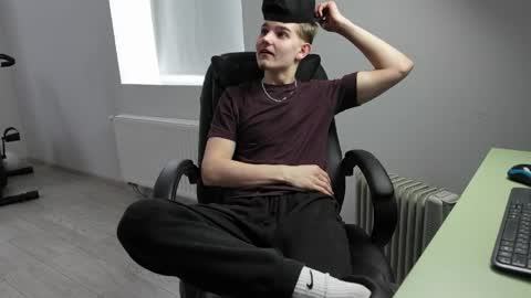 MARK KARSON online show from 25, 4, 2026