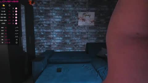 Mark online show from 4, 11, 2025