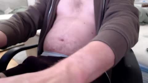 Snapshot of markusello3x chatting on 14, 11, 2025 markusello3x online show from 14, 11, 2025