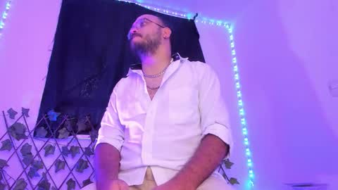 Snapshot of markwolfe1 chatting on 1, 11, 2025 Mark online show from 1, 11, 2025