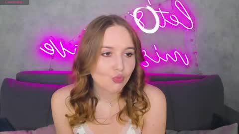 Snapshot of marlyn_owen chatting on 5, 6, 2026 Emmaa online show from 5, 6, 2026