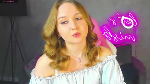 Snapshot of marlyn_owen chatting on 22, 6, 2026 Emmaa online show from 22, 6, 2026