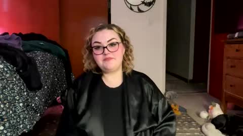 Snapshot of maroon_moon chatting on 13, 2, 2025 maroon_moon online show from 13, 2, 2025