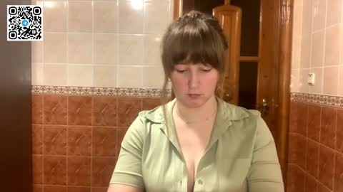 Snapshot of maroonmoon_ chatting on 15, 12, 2025 Miriam online show from 15, 12, 2025