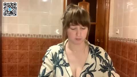 Snapshot of maroonmoon_ chatting on 17, 12, 2025 Miriam online show from 17, 12, 2025