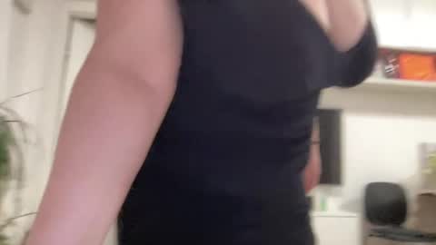 Snapshot of marrygrayes chatting on 23, 5, 2026 Maria online broadcast from Tuesday to Suturday from 6 pm to 12 pm Germany time Sunday-Monday offline online show from 23, 5, 2026