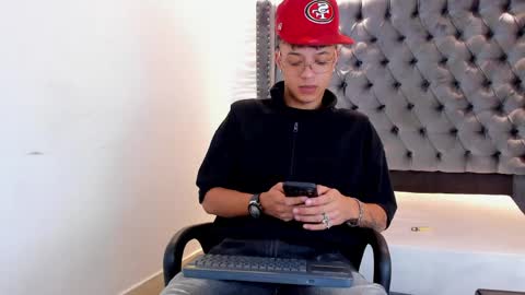 MARSHALL online show from 7, 4, 2026