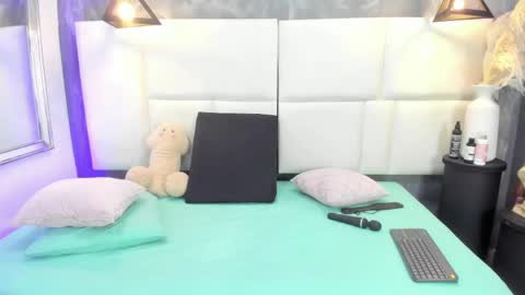 Snapshot of martina_armos chatting on 19, 4, 2026 Martina online show from 19, 4, 2026