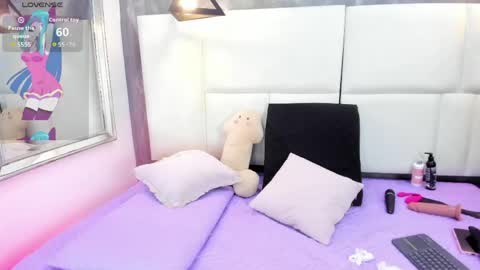 Snapshot of martina_armos chatting on 21, 4, 2026 Martina online show from 21, 4, 2026