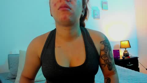 Snapshot of martina_connor1 chatting on 6, 4, 2026 C A R O L I N A online show from 6, 4, 2026