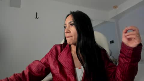 martinaa_roberts online show from 14, 7, 2026