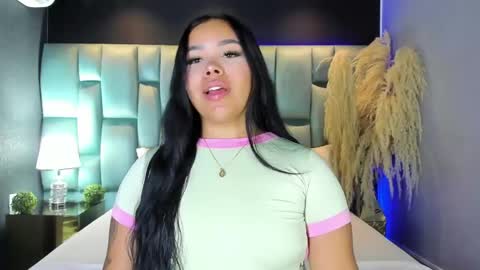 Snapshot of martinagarcia__ chatting on 18, 4, 2026 Martina Garcia online show from 18, 4, 2026