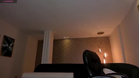 Snapshot of martinnabonnet chatting on 11, 2, 2025 Martinna Bonnet online show from 11, 2, 2025