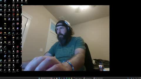 Snapshot of martlz chatting on 8, 10, 2025 Martlz online show from 8, 10, 2025