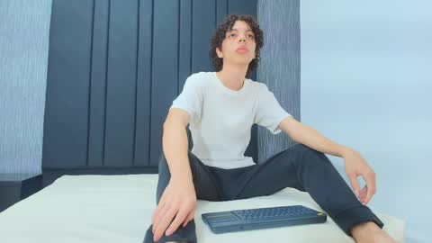 Marvin online show from 8, 4, 2026