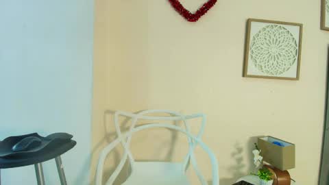 mary_cute9 online show from 8, 4, 2026