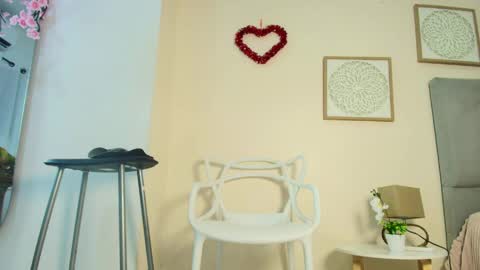 mary_cute9 online show from 9, 4, 2026