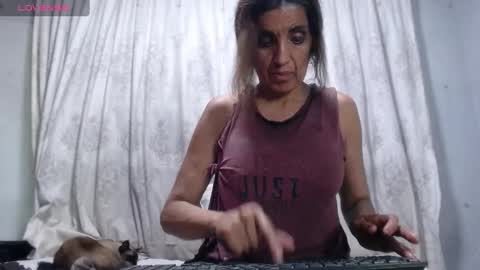 Mary Hellen online show from 21, 1, 2025