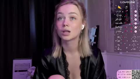 Snapshot of mary_romance chatting on 5, 7, 2026 Mary online show from 5, 7, 2026