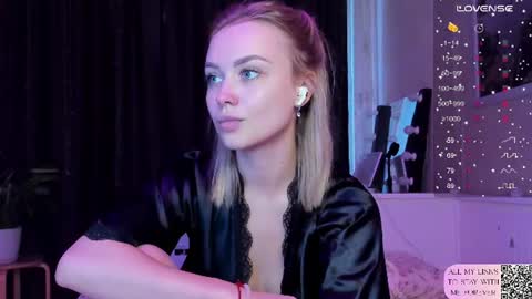 Snapshot of mary_romance chatting on 12, 7, 2026 Mary online show from 12, 7, 2026