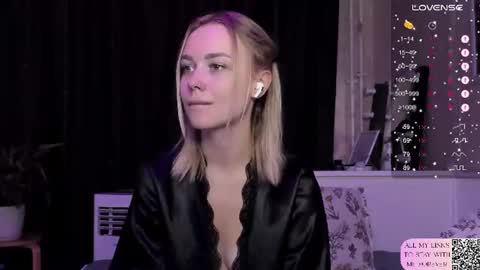 Snapshot of mary_romance chatting on 31, 7, 2026 Mary online show from 31, 7, 2026