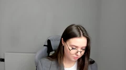 Snapshot of mary_wave_ chatting on 9, 5, 2026 Alice online show from 9, 5, 2026